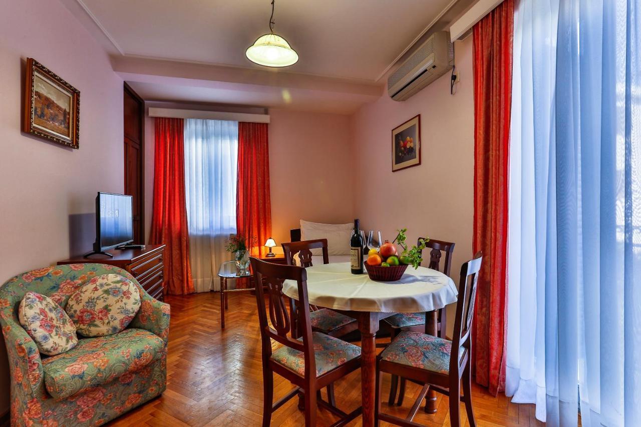 Villa Velzon Guesthouse Budva Dış mekan fotoğraf