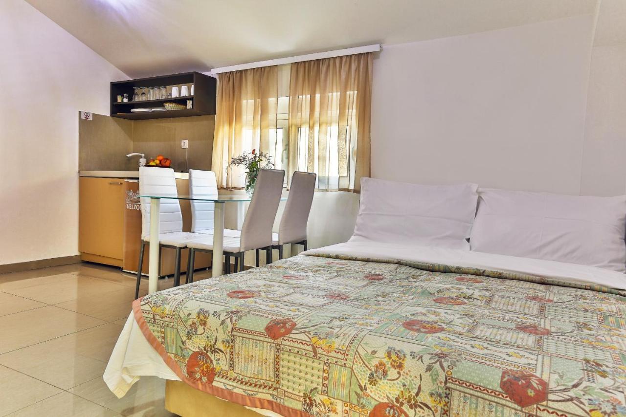 Villa Velzon Guesthouse Budva Dış mekan fotoğraf